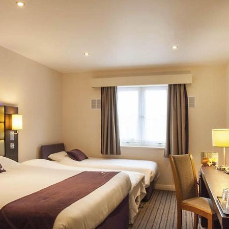Premier Inn London City - Aldgate Exterior photo
