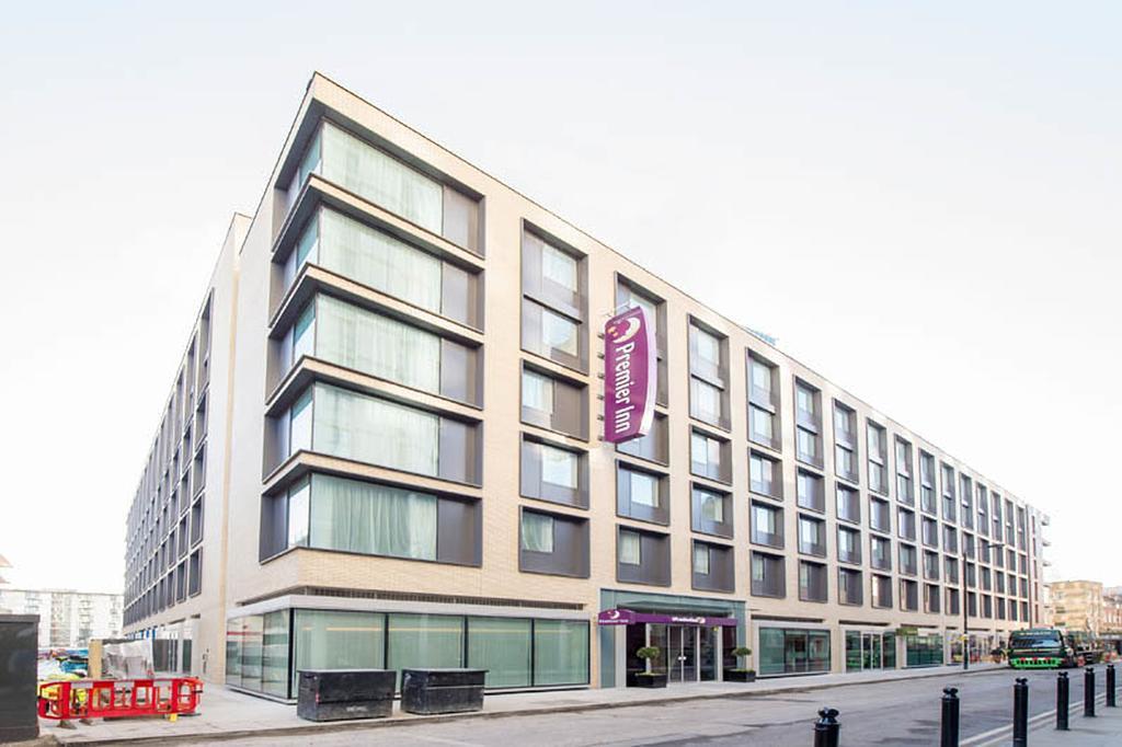 Premier Inn London City - Aldgate Exterior photo