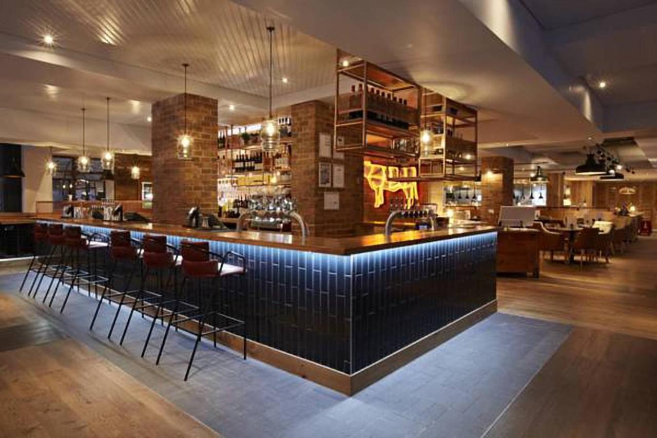 Premier Inn London City - Aldgate Exterior photo